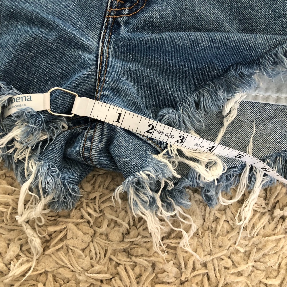 Levi 501 Cutoff Shorts - Picture 9 of 11